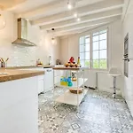 Nyaraló Plantivel, La Maison Et Le